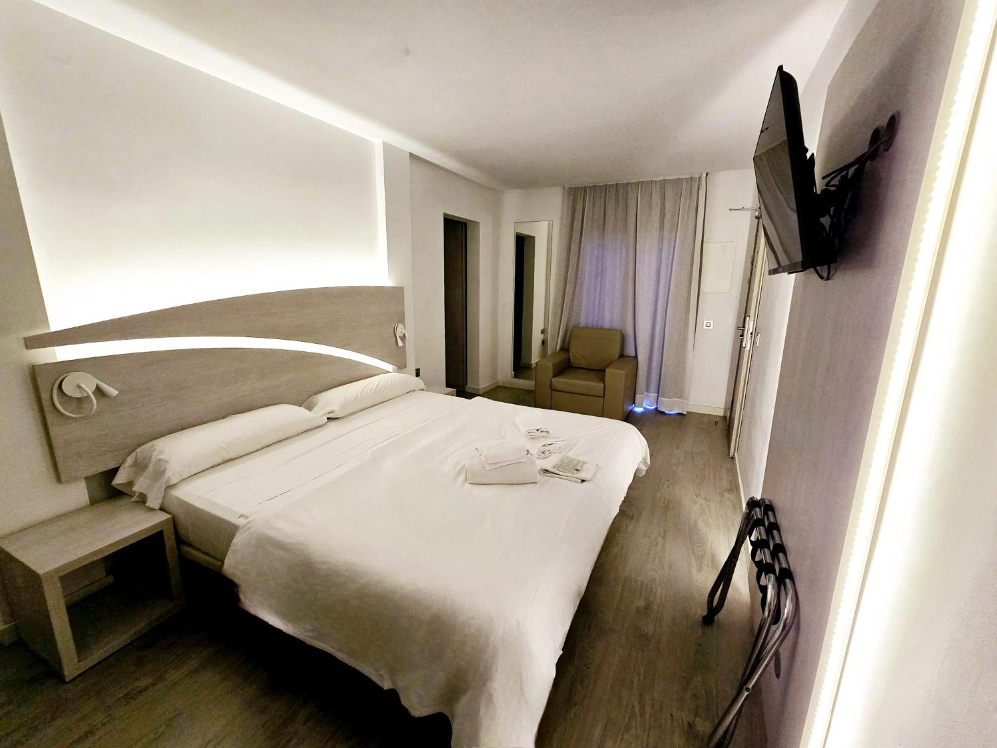 Llaut Boutique Hotel (Adults Only) Can Picafort  Kamer foto